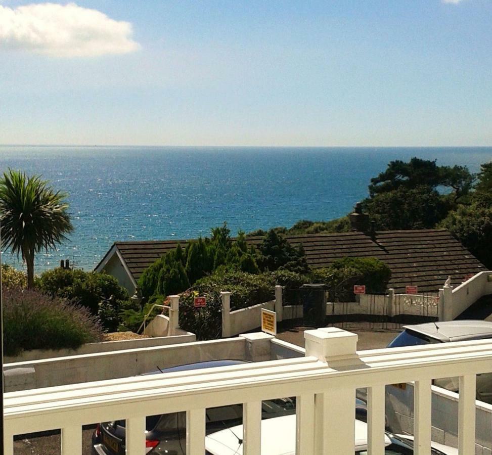 A Beautiful Apartment With Stunning Sea Views & Private Balcony บอร์นมัธ ภายนอก รูปภาพ